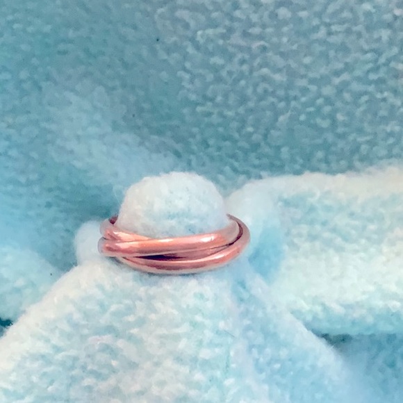 Hand Crafted Jewelry - Rolling Ring 86